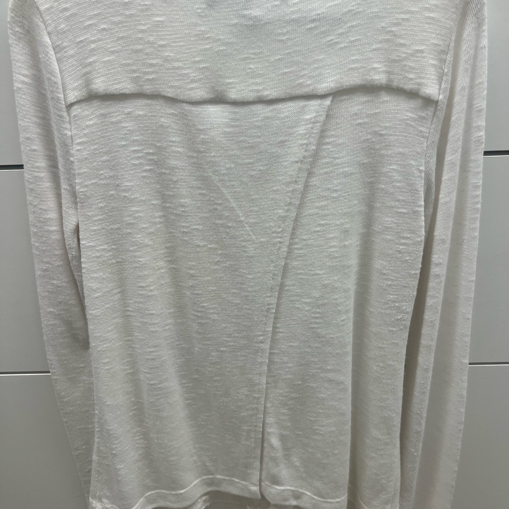 White House Black Market Large long sleeve white lightweight sweater w/lace back - Picture 3 of 9